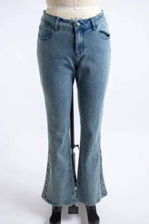 Bell Bottom Button Jean