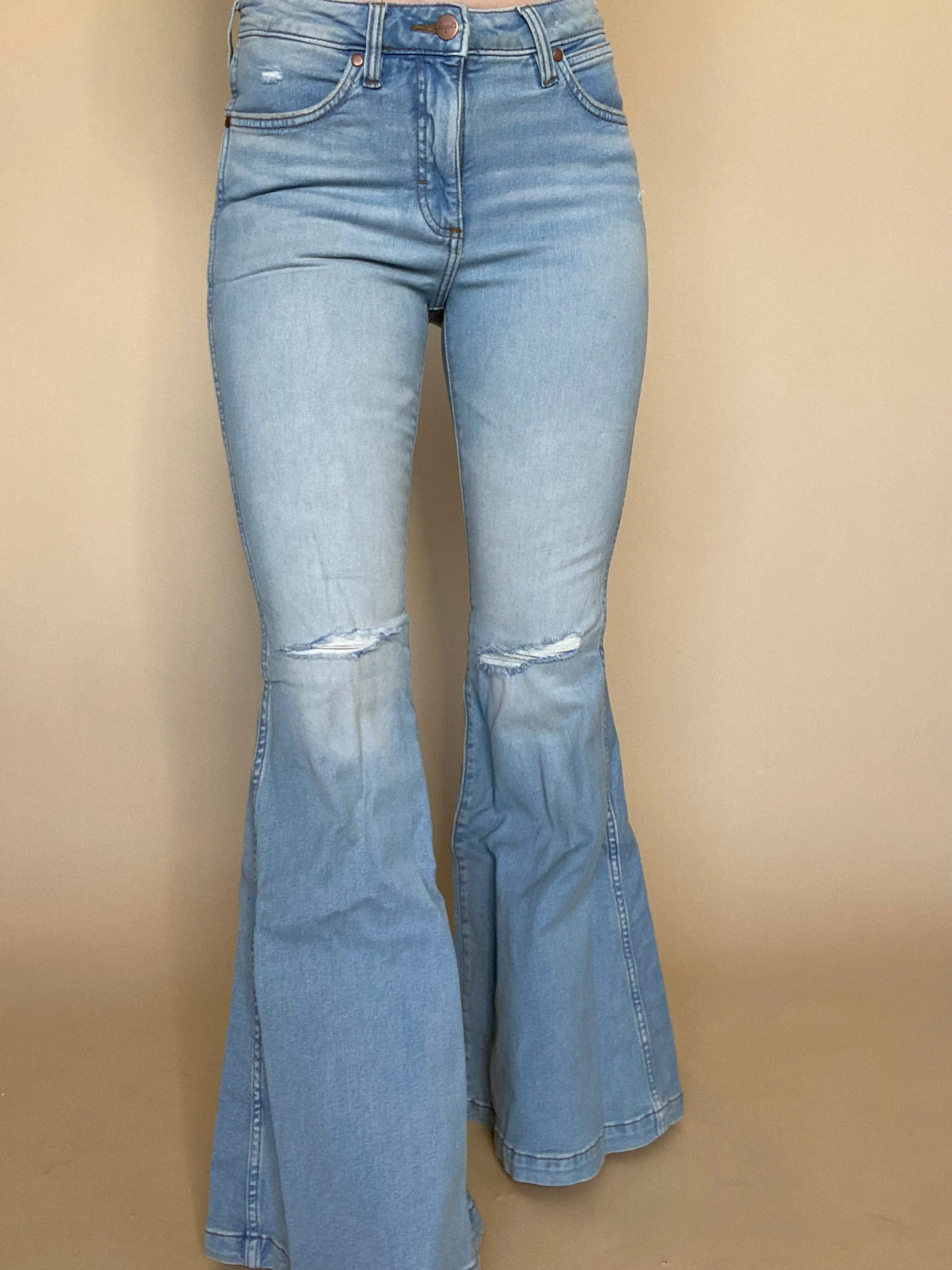Final Sale ✨ Lainey Retro Wrangler Bell