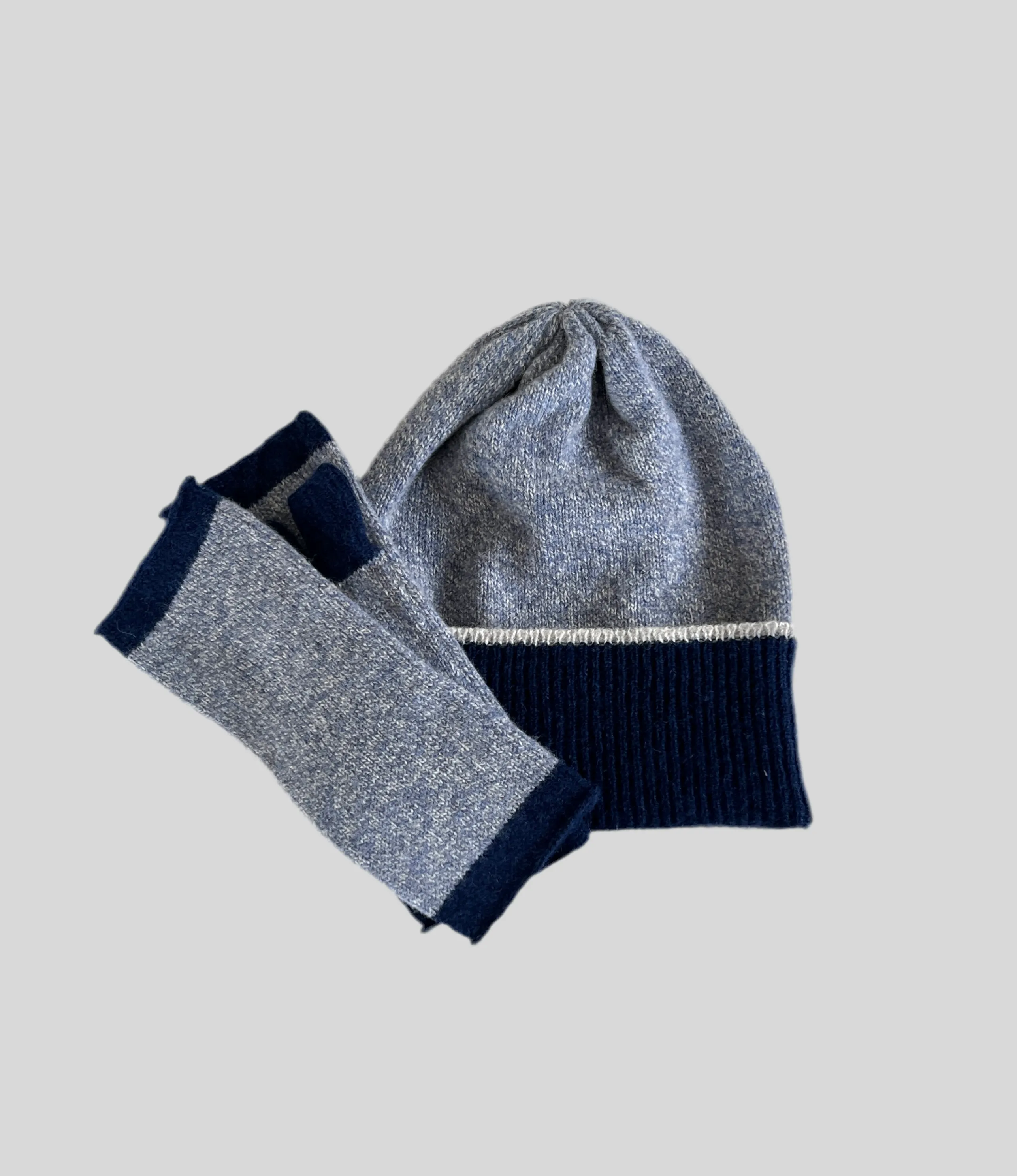 Gift set- Hat and mittens soft marled merino lambswool