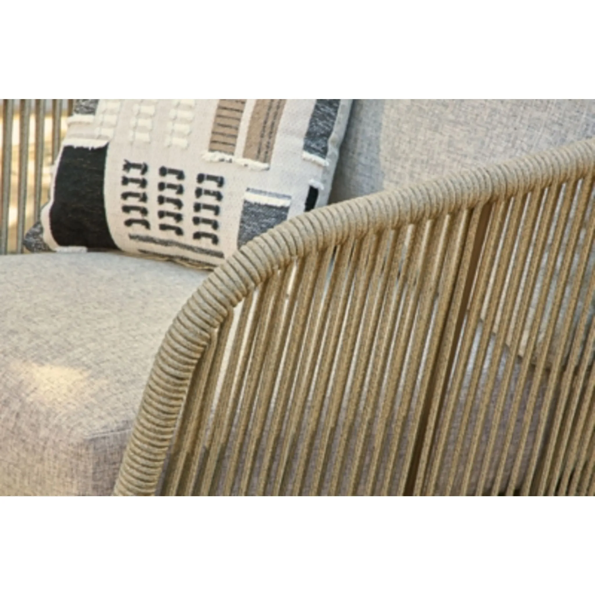 Outdoor Swiss Valley Lounge Chair with Cushion (set of 2)