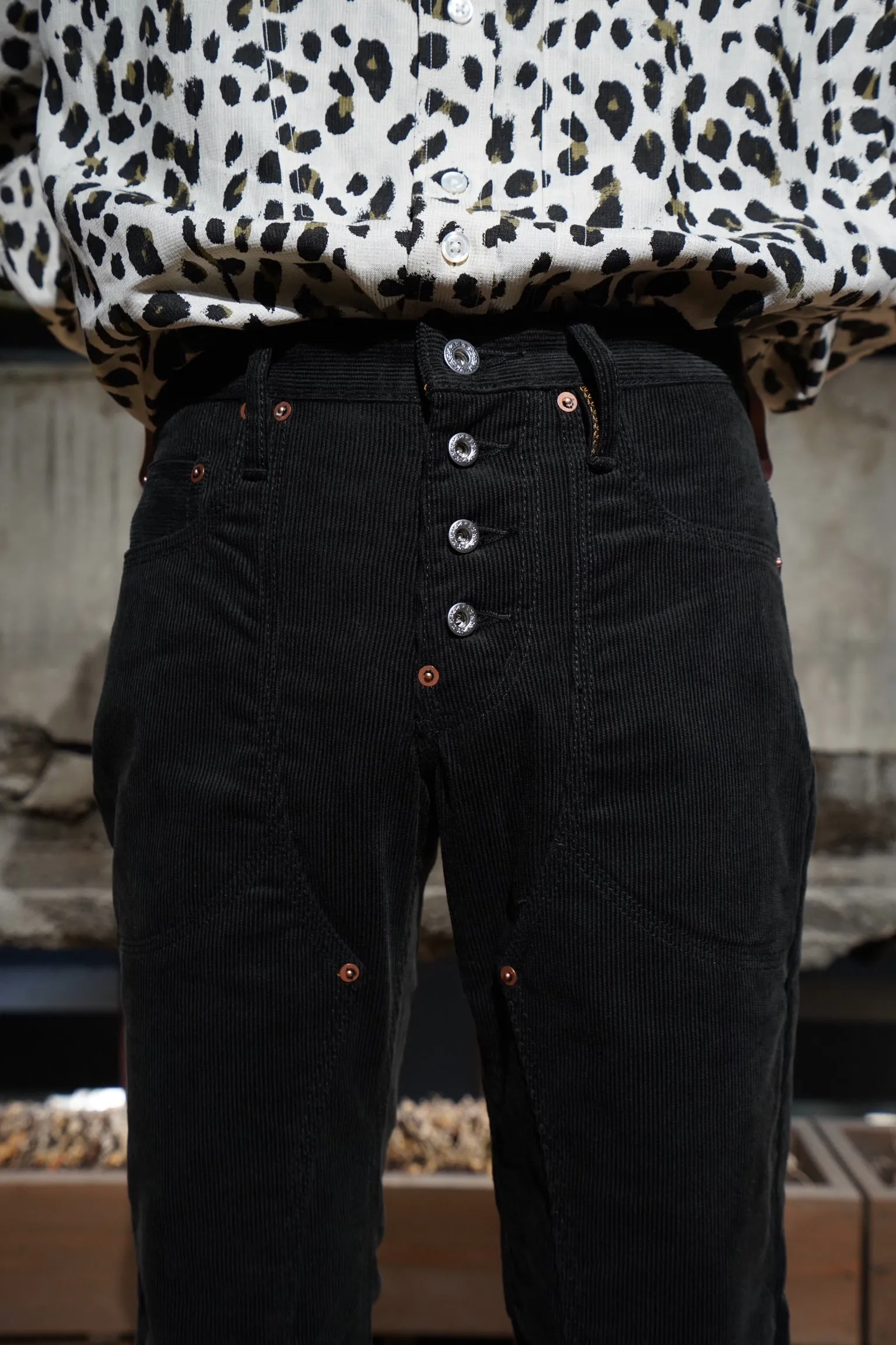 SUGARHILL CORDUROY BELL BOTTOM DEMIN PANTS (BLACK)
