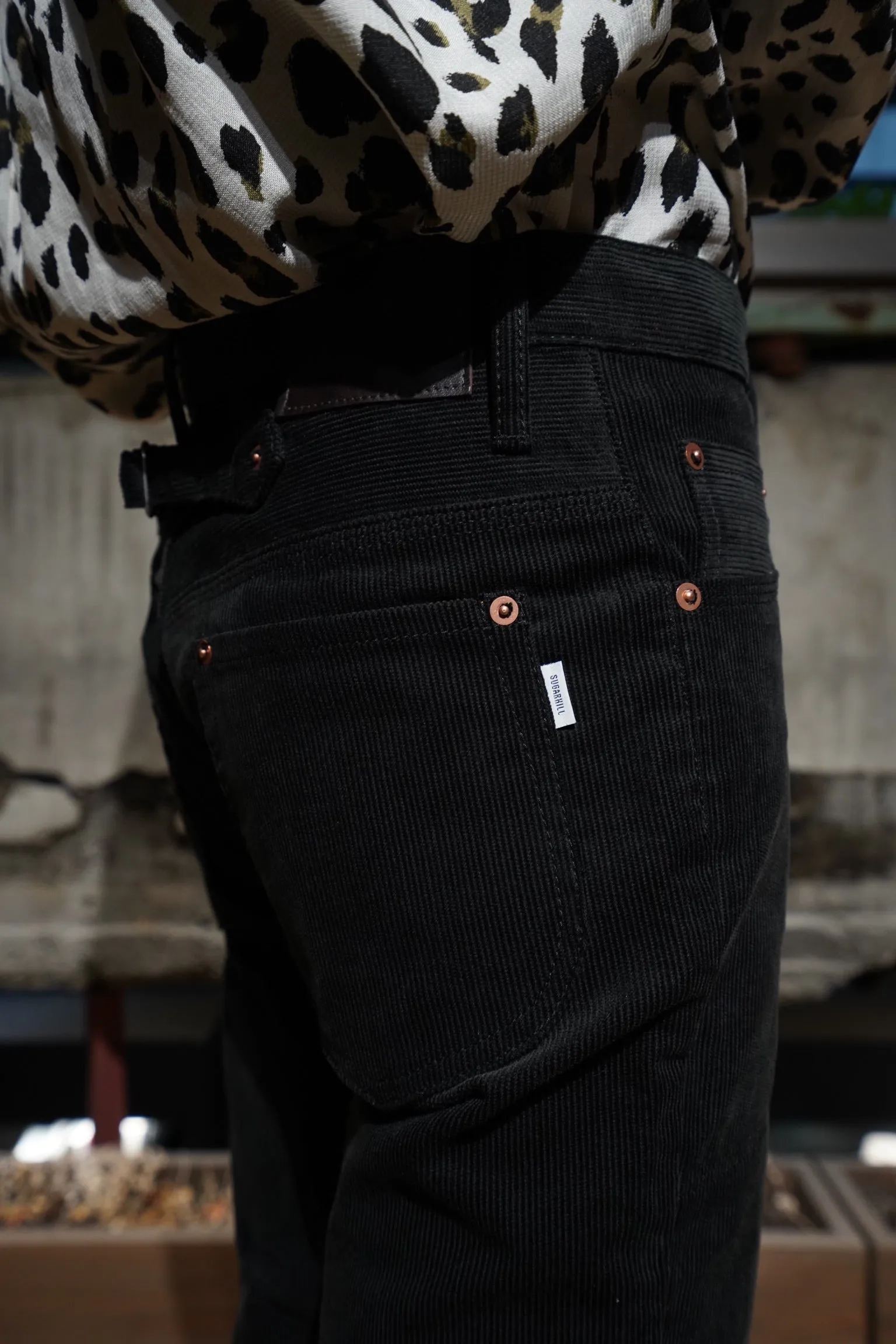 SUGARHILL CORDUROY BELL BOTTOM DEMIN PANTS (BLACK)