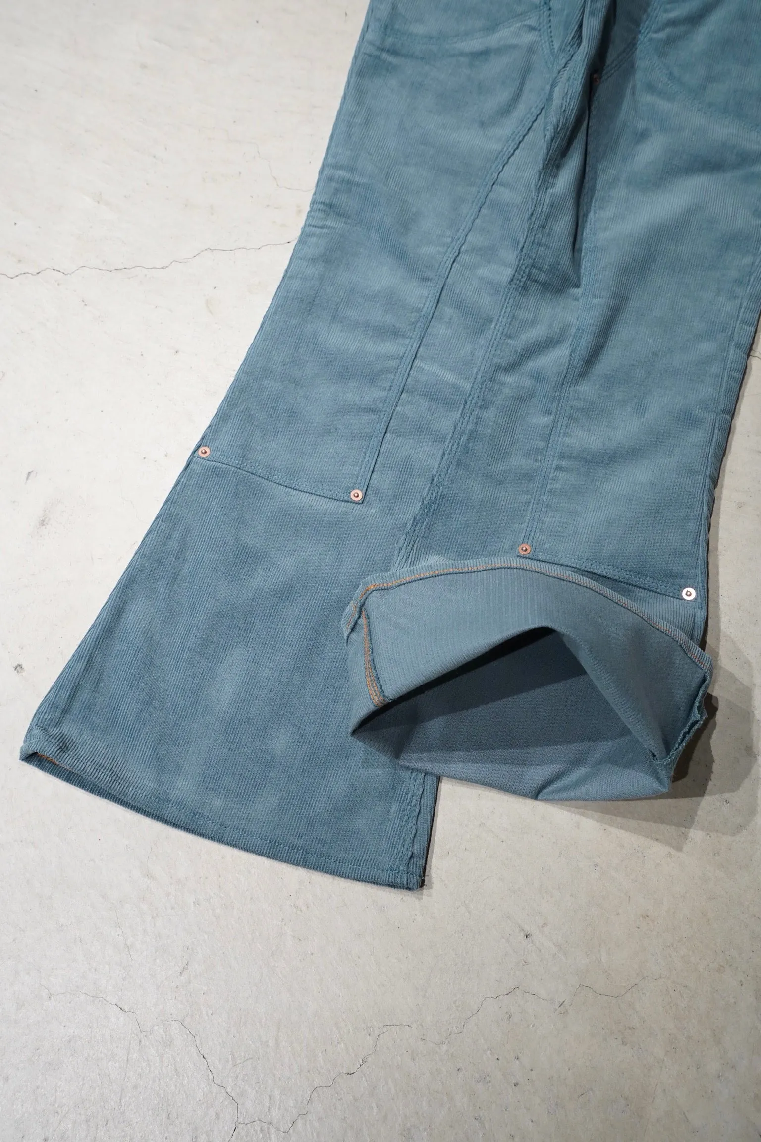 SUGARHILL CORDUROY BELL BOTTOM DEMIN PANTS (BLUE)
